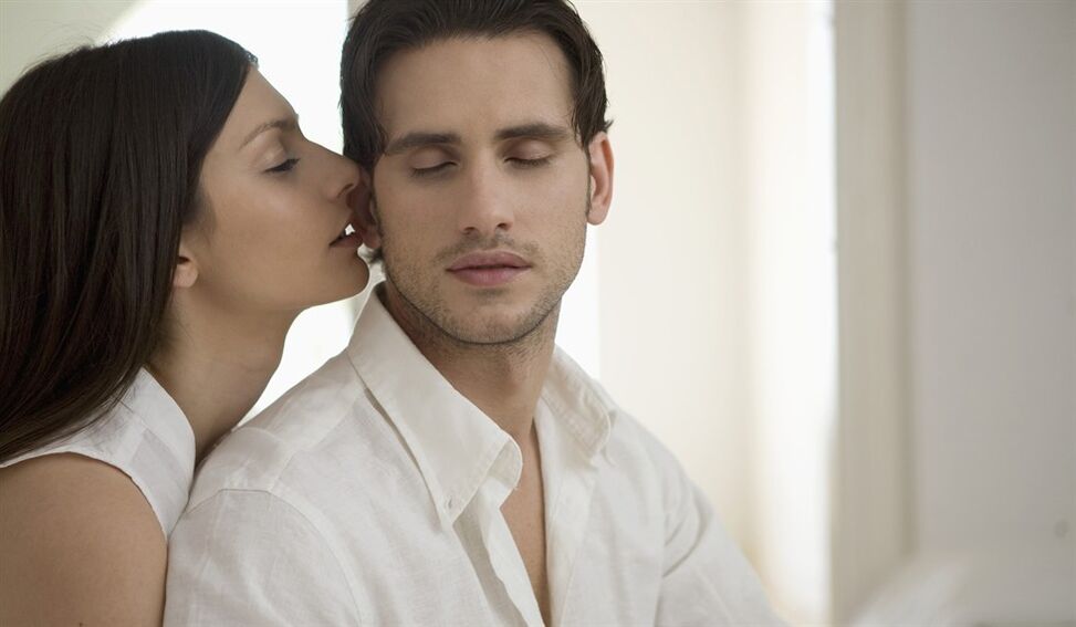 A muller emociona ao home